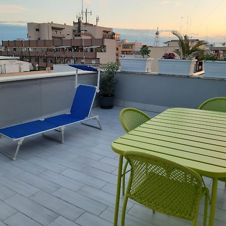 Attico Con Terrazza A Bari Apartment Exterior photo