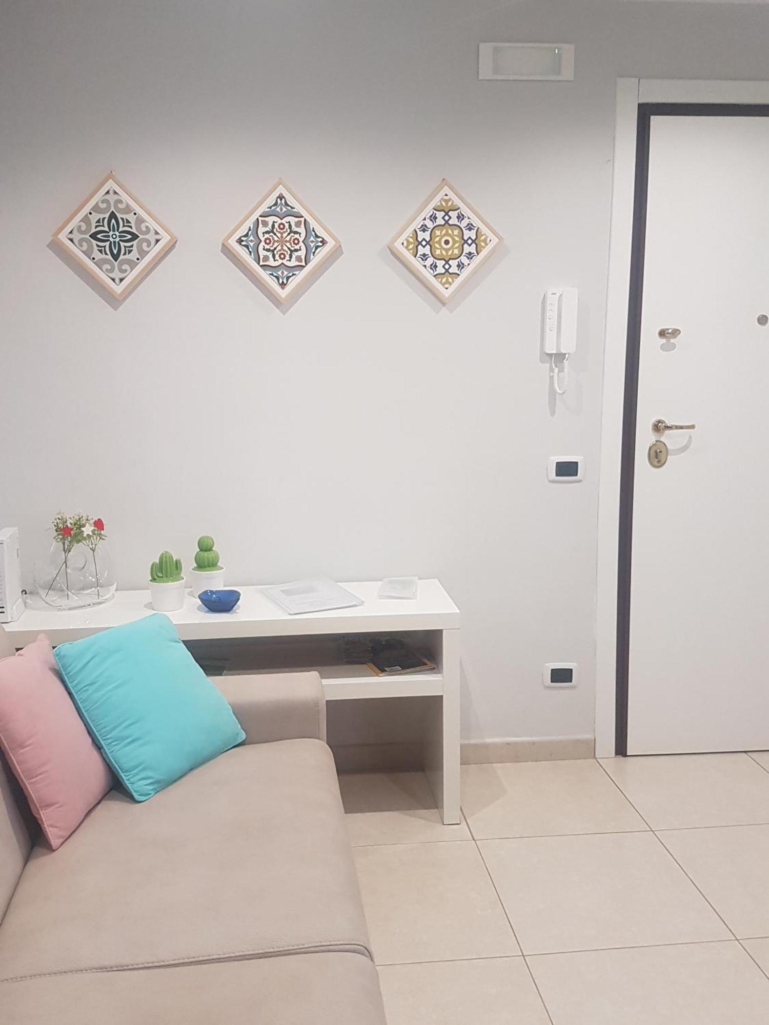 Attico Con Terrazza A Bari Apartment Exterior photo