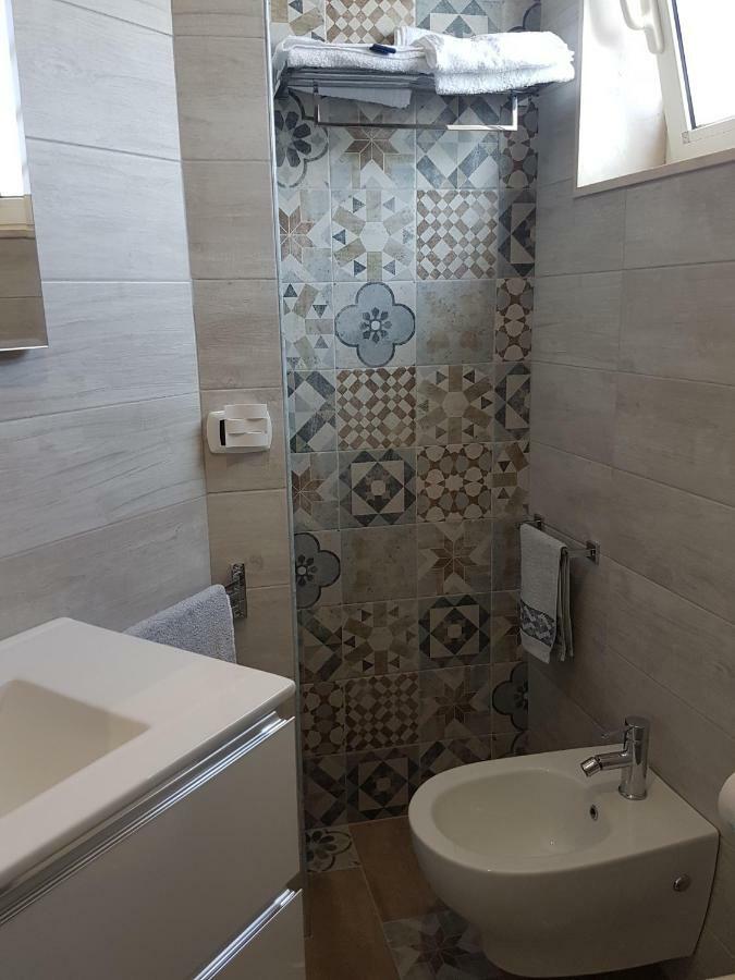Attico Con Terrazza A Bari Apartment Exterior photo