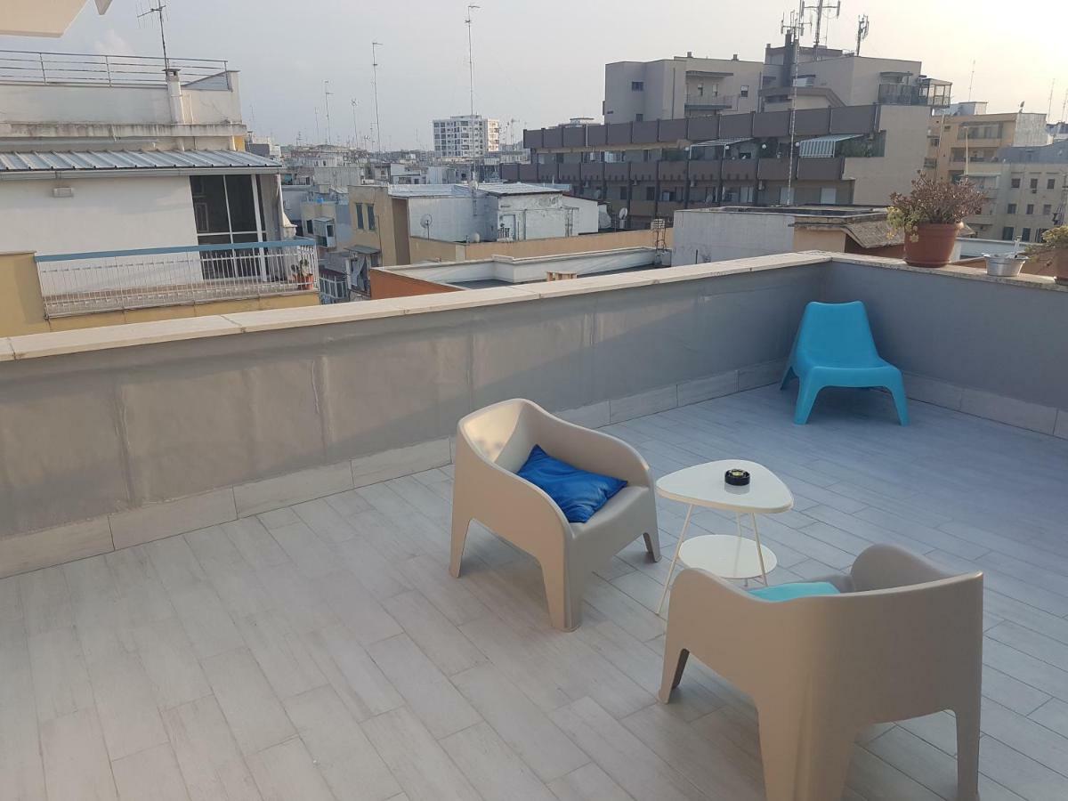 Attico Con Terrazza A Bari Apartment Exterior photo