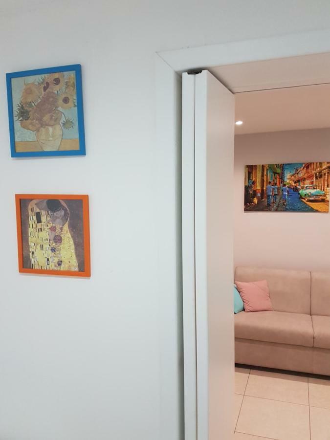 Attico Con Terrazza A Bari Apartment Exterior photo