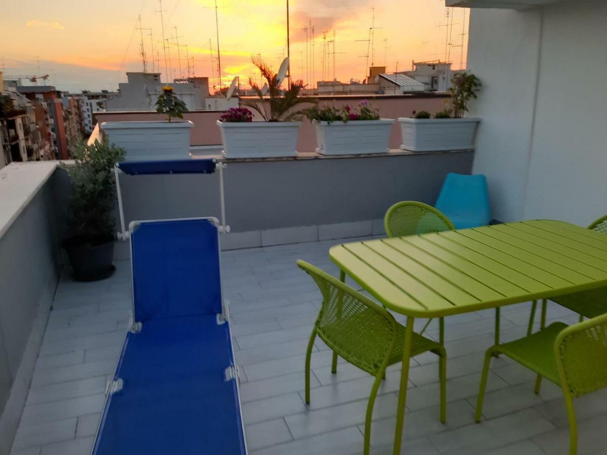 Attico Con Terrazza A Bari Apartment Exterior photo