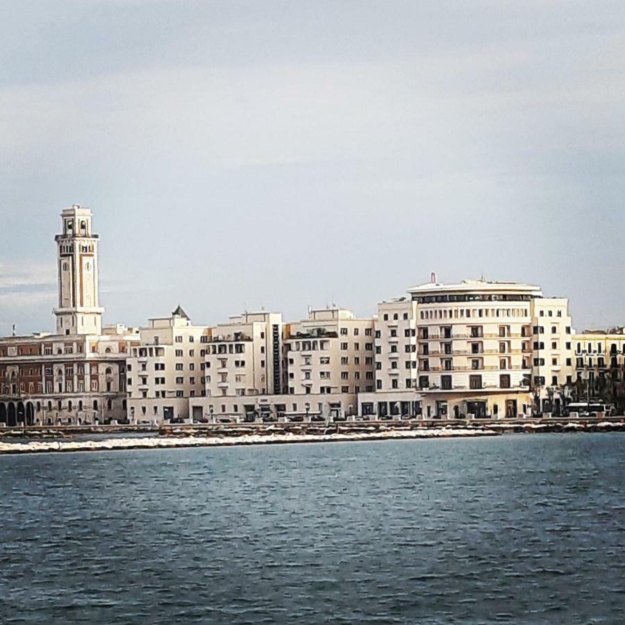 Attico Con Terrazza A Bari Apartment Exterior photo