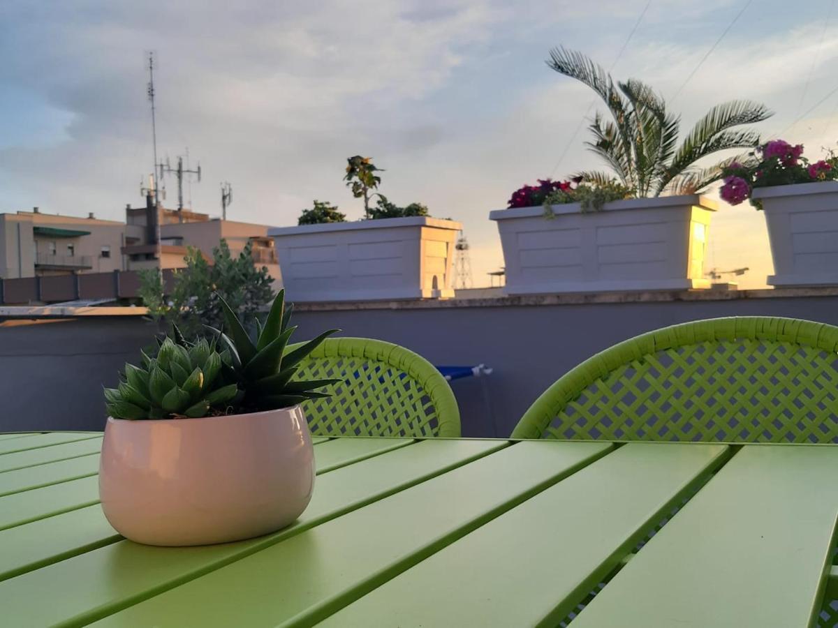 Attico Con Terrazza A Bari Apartment Exterior photo
